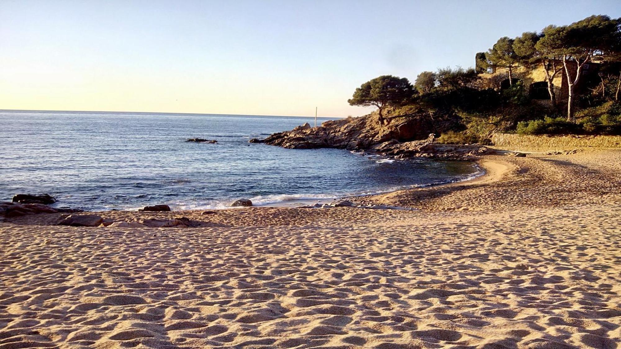 ⭑ Sea Views + Private Beach. What Else? ⭑ Tossa de Mar Luaran gambar